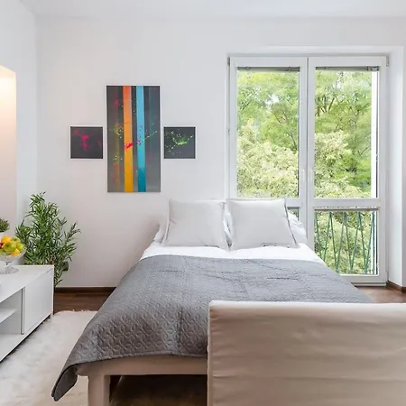 Rent Like - Aleja Solidarnosci 105/111a * Warsaw